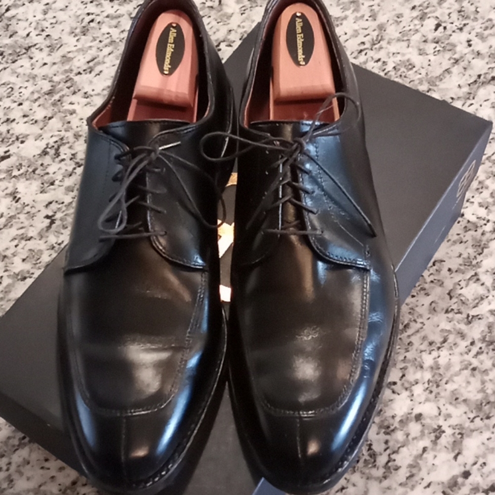 Allen Edmonds dress oxfords